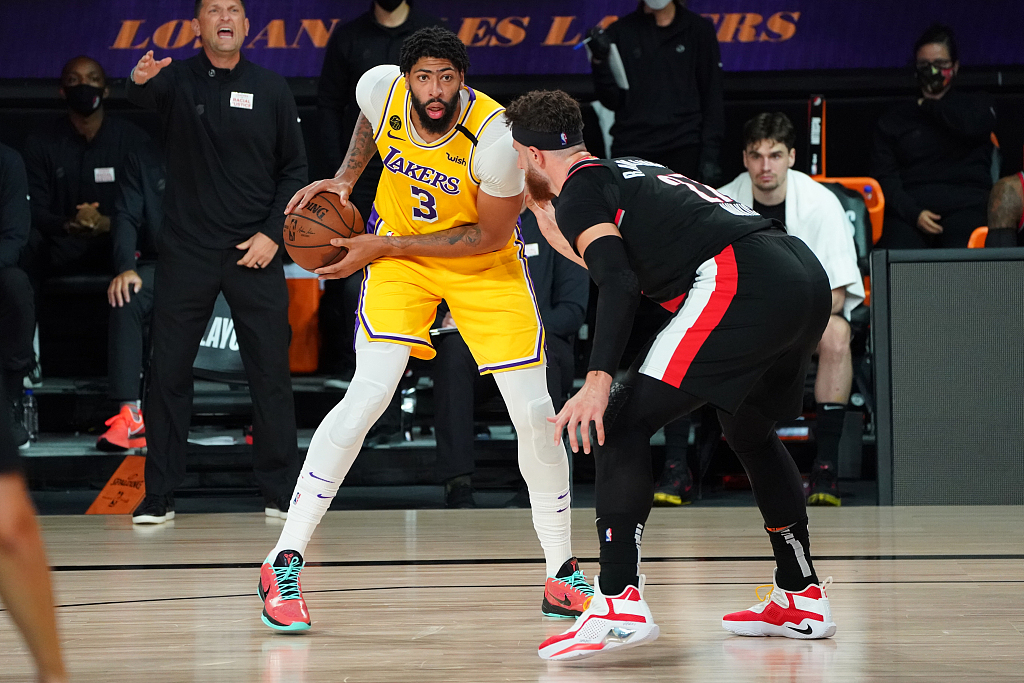 F1车队强势横扫浓眉晋级半决赛，状态火热！的简单介绍-开云